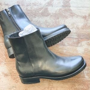 Frye Veronica Bootie